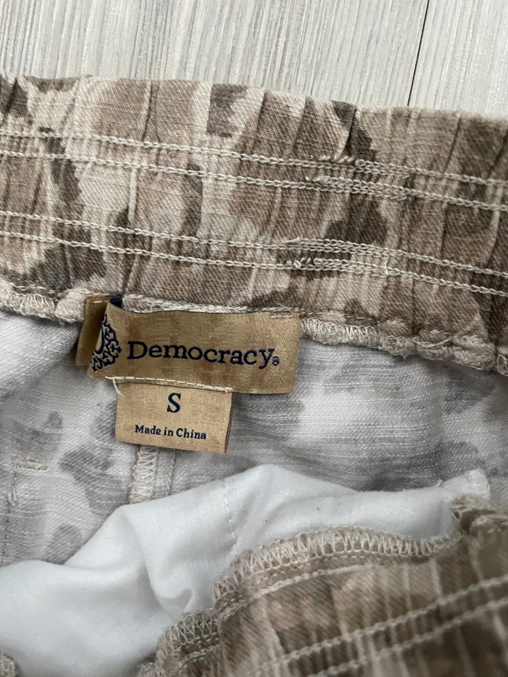 Democracy Brown Animal-Print Wide Leg Baggy Pants - Picture 2 of 4